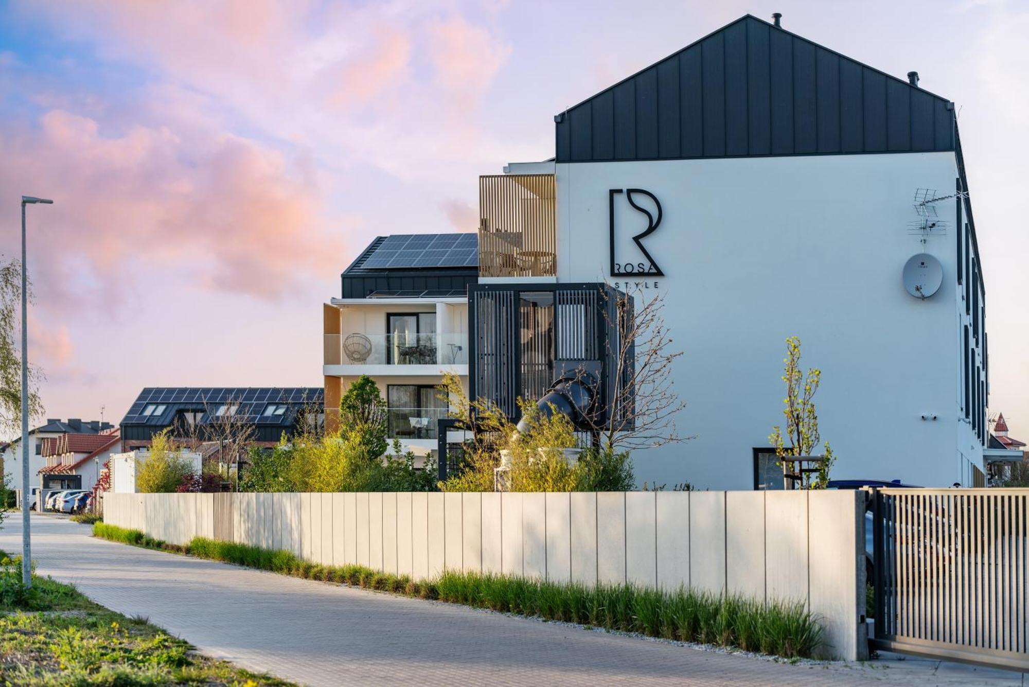 Rosa Style Aparthotel Rowy  Exterior photo